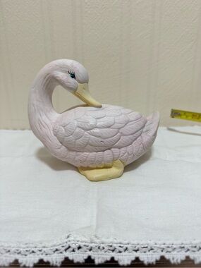 Ceramic Swan Figurine for‎ Bird Lovers